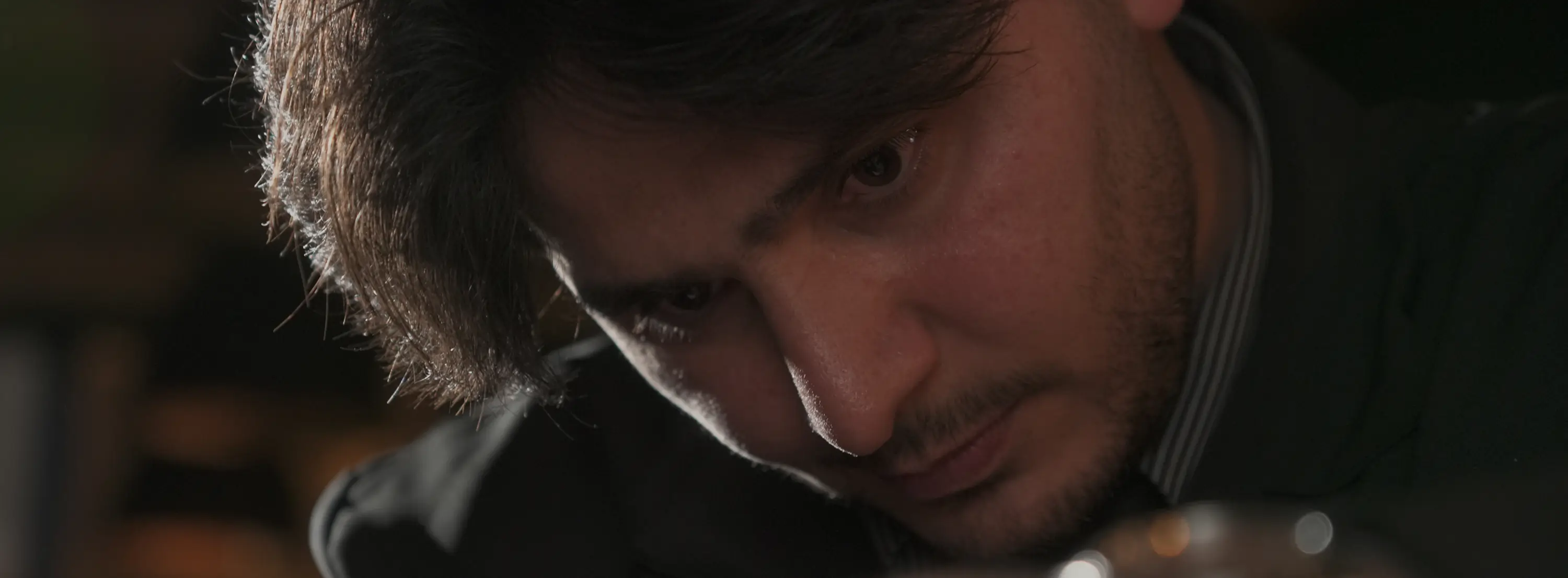 Salman am Haare schneiden